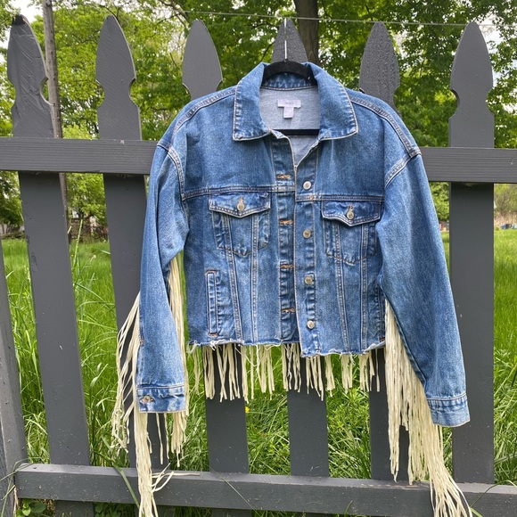 Denim jacket w/ faux leather fringe - Picture 9 of 10